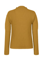 A detail shot of the HOMME PLISSÉ ISSEY MIYAKE MONTHLY COLORS : OCTOBER top.