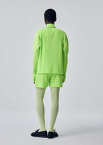 A model wears the HOMME PLISSÉ ISSEY MIYAKE COLOR PLEATS 1 color-pleats-1-top-shine-purple.