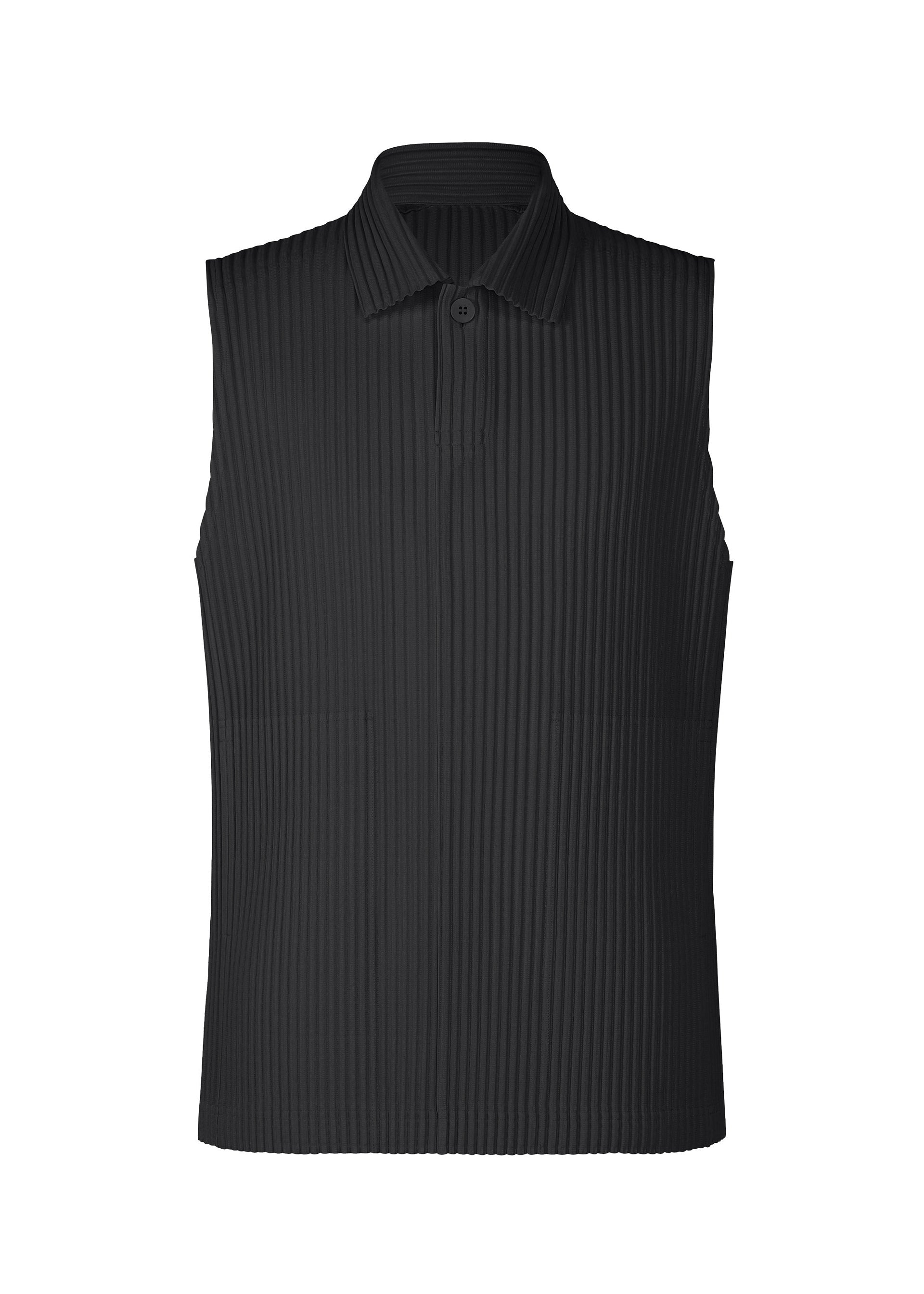 A product shot of the HOMME PLISSÉ ISSEY MIYAKE MONTHLY COLORS : JULY shirt in black.