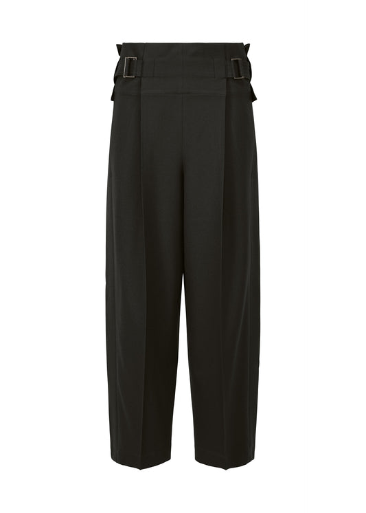 A product shot of the 132 5. ISSEY MIYAKE WOOL LIKE FLAT TUCK trousers in black (15).