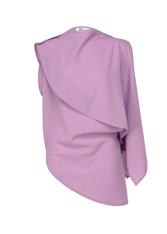 A product shot of the 132 5. ISSEY MIYAKE FLAT ONE TUCK T shirt in lilac (82).