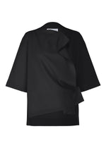 A product shot of the 132 5. ISSEY MIYAKE FLAT ONE TUCK T shirt in black (15).