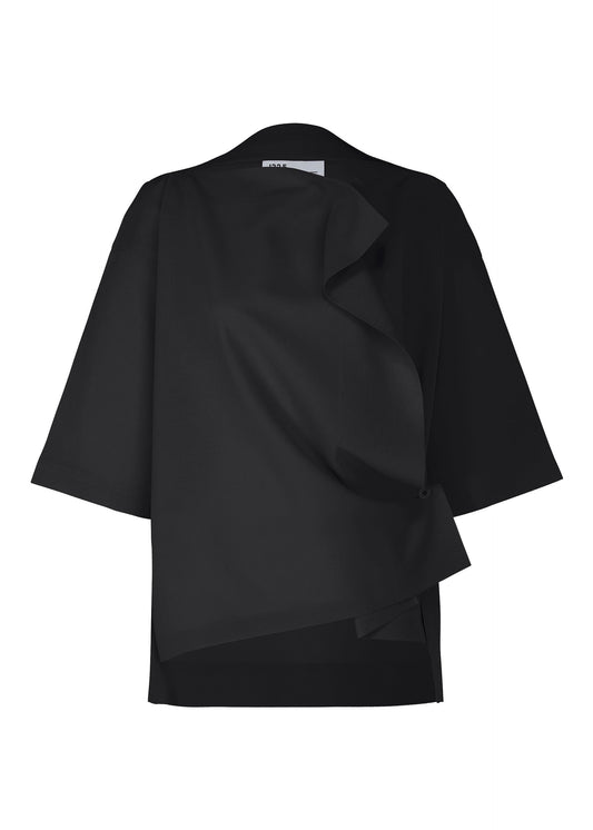 A product shot of the 132 5. ISSEY MIYAKE FLAT ONE TUCK T shirt in black (15).
