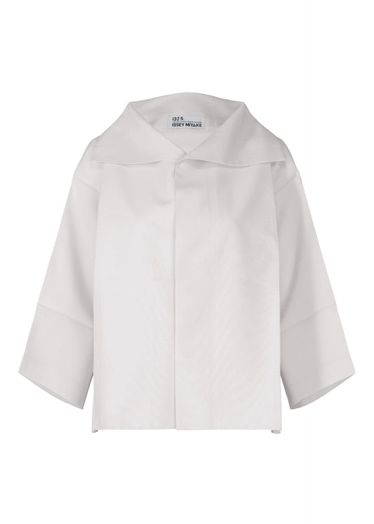 A product shot of the 132 5. ISSEY MIYAKE 132 5. FLAT 1 jacket in smoke white (05).