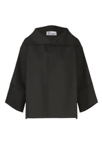 A product shot of the 132 5. ISSEY MIYAKE 132 5. FLAT 1 jacket in black (15).