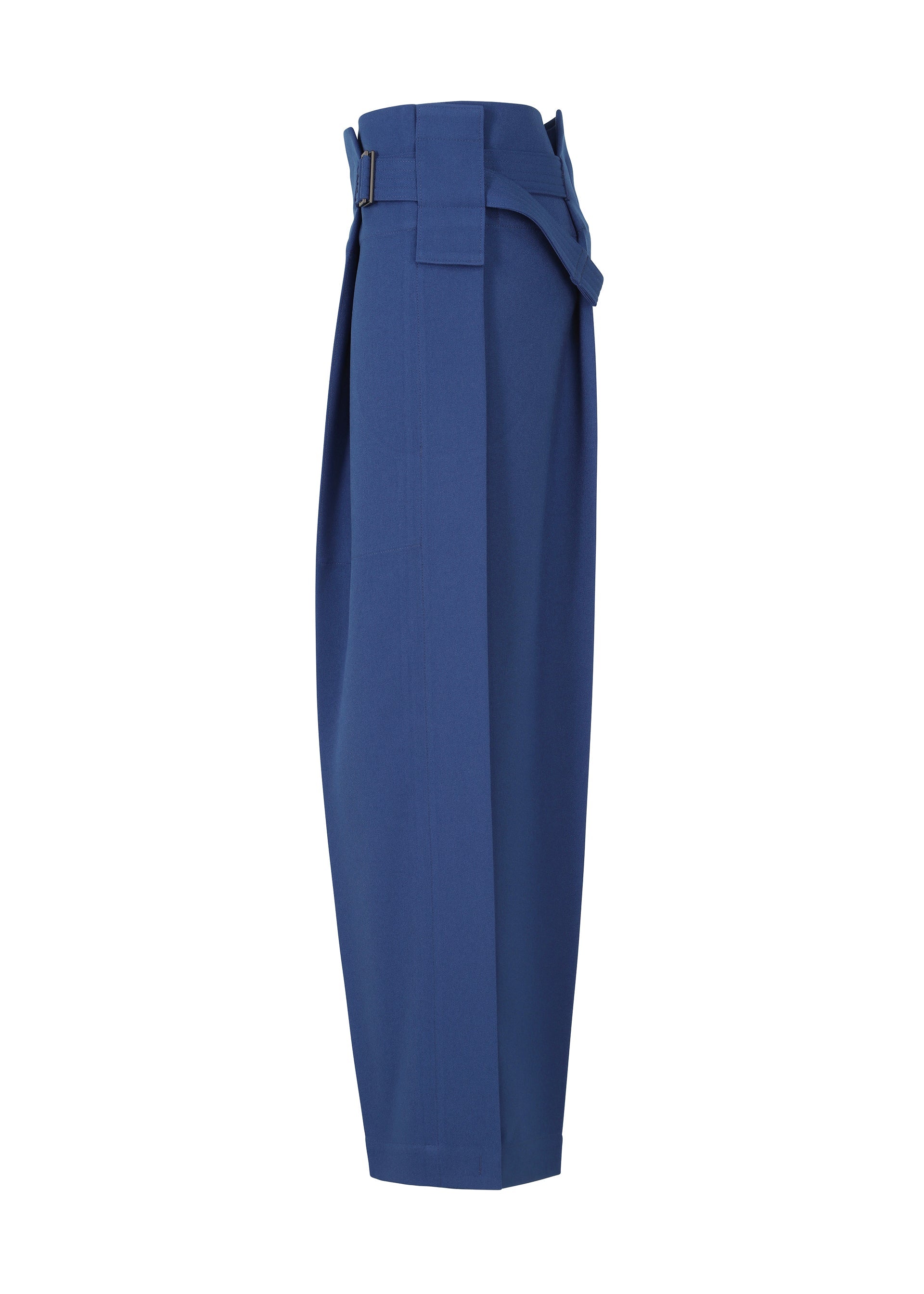 A detail shot of the 132 5. ISSEY MIYAKE WOOL LIKE FLAT TUCK trousers.