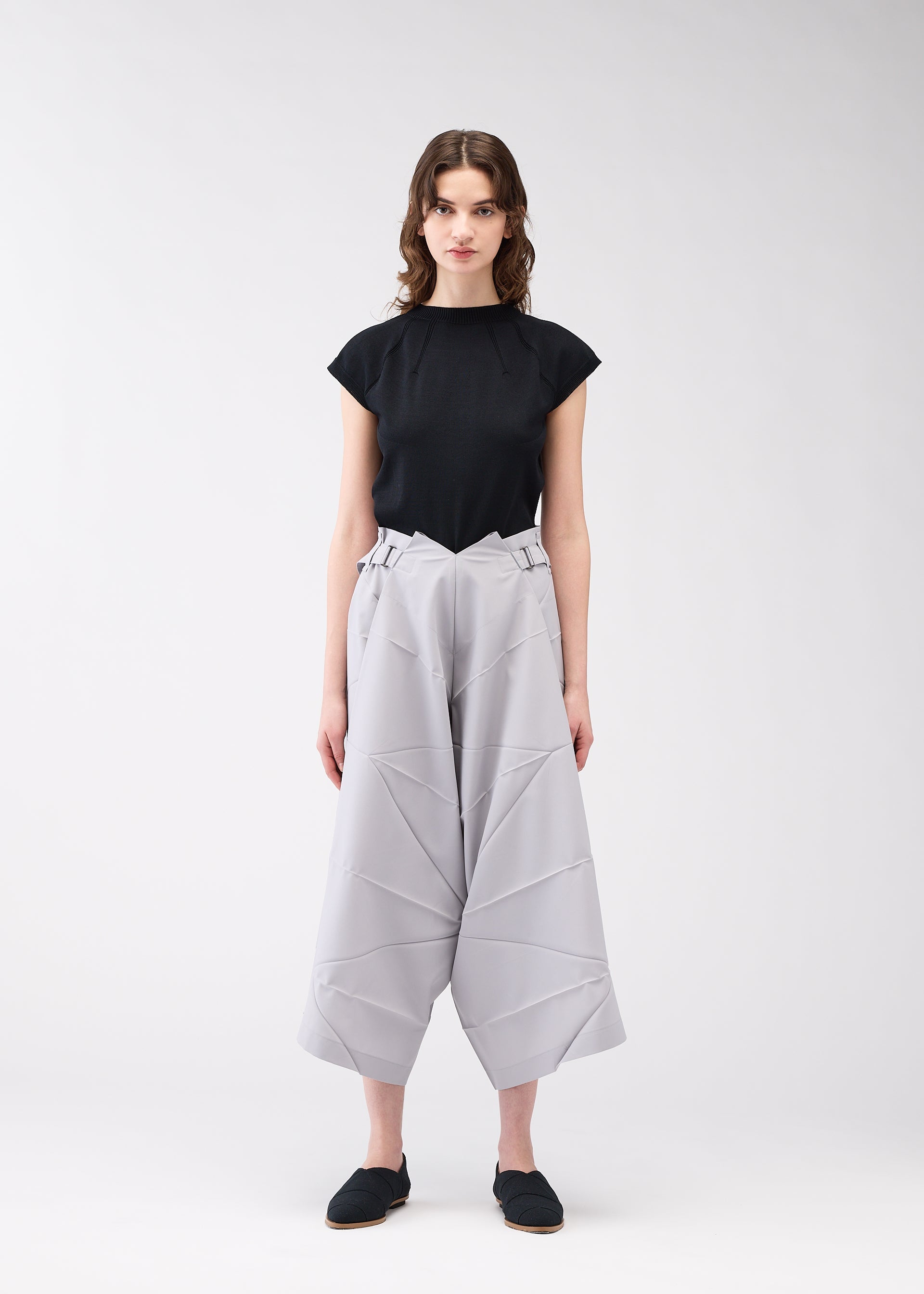 パンツ 132.5 ISSEY MIYAKE JERSEY BOTTOMS 4 132 5. SOLID – ISSEY MIYAKE ONLINE STORE