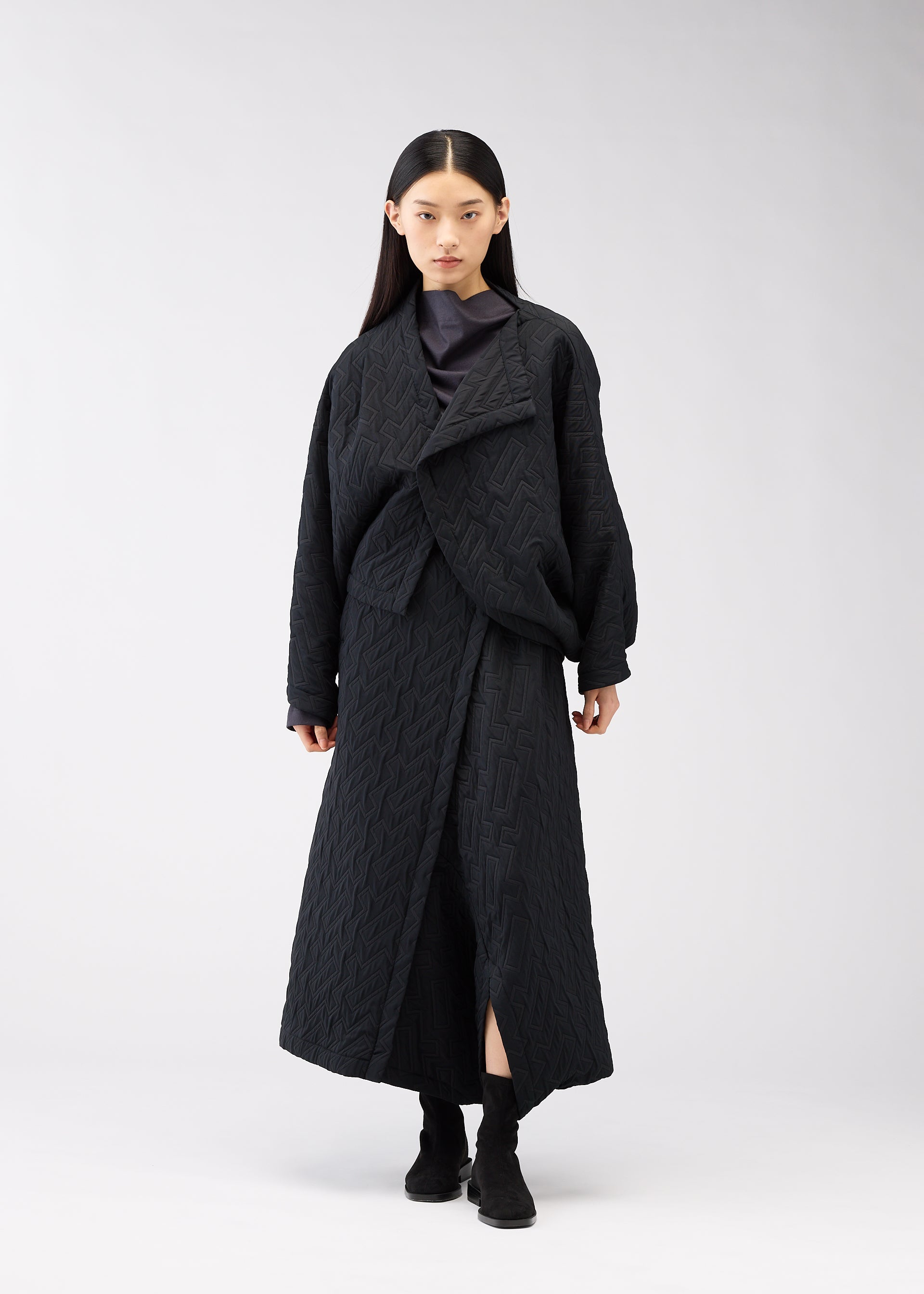 ONE CLOTH PUFF Cardigan Black – The official ISSEY MIYAKE ONLINE
