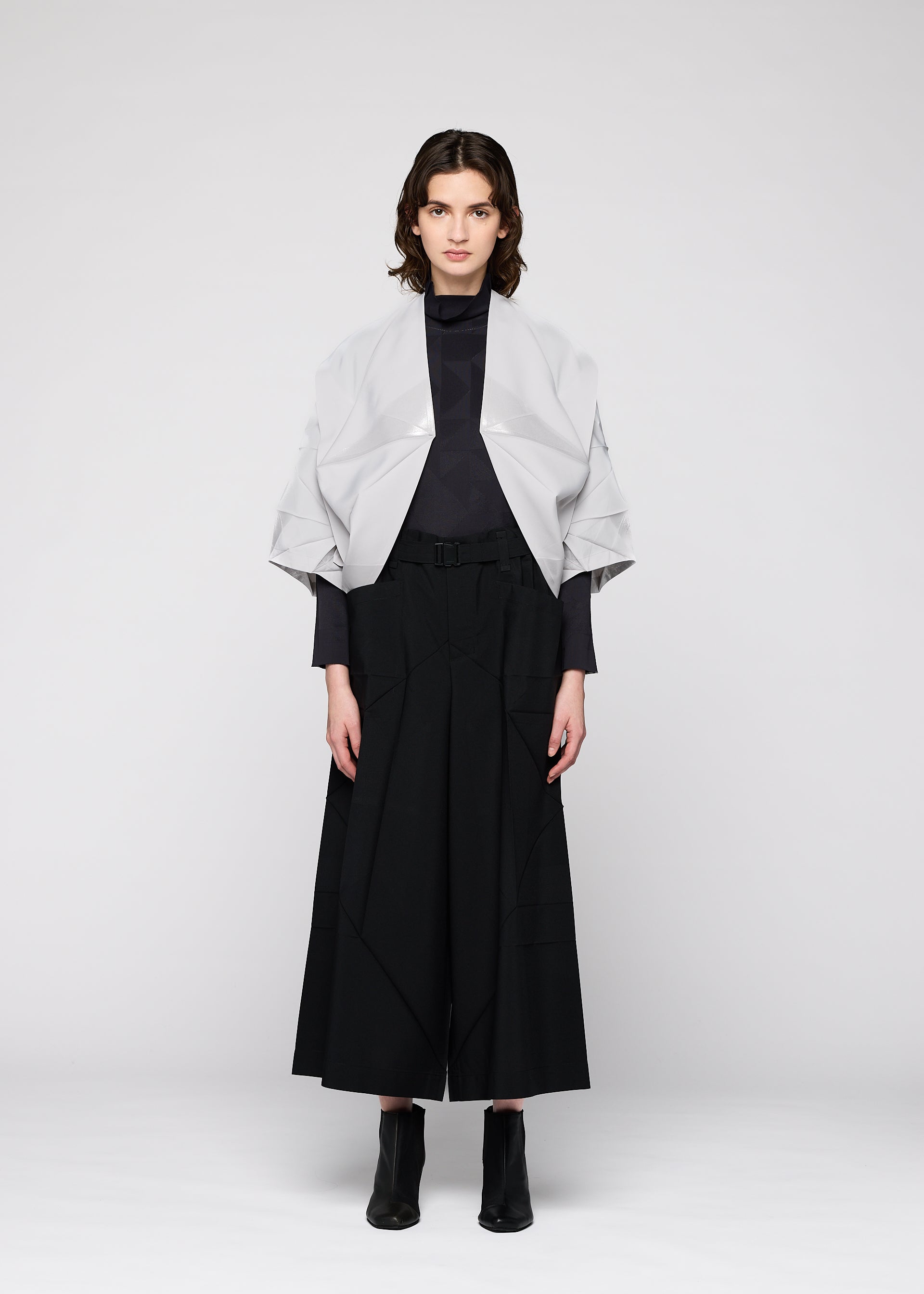132 5. ISSEY MIYAKE – The official ISSEY MIYAKE ONLINE STORE