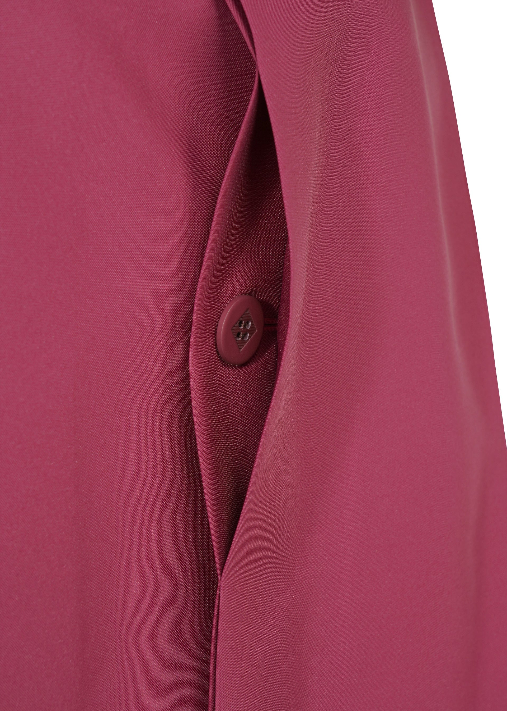 A detail shot of the 132 5. ISSEY MIYAKE 132 5. FLAT 1 jacket.