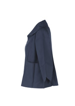 A detail shot of the 132 5. ISSEY MIYAKE 132 5. FLAT 2 jacket.