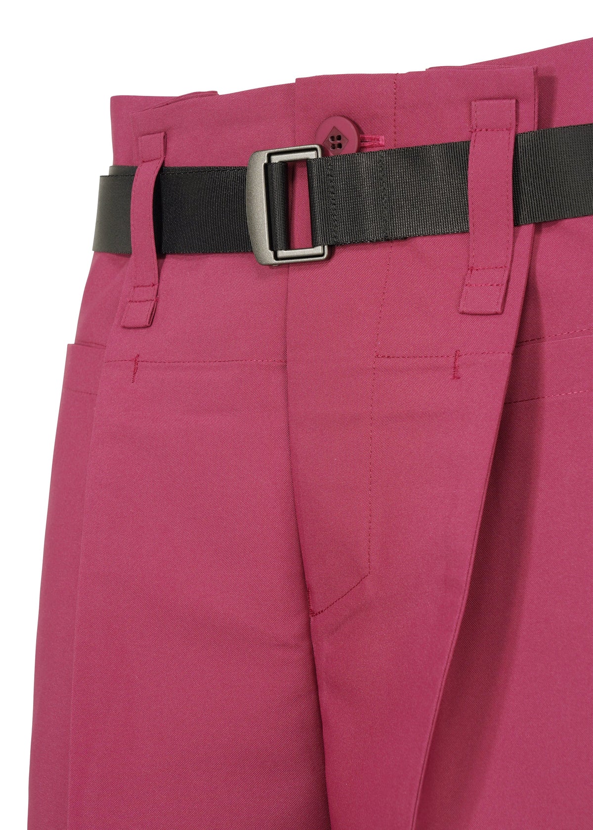 A detail shot of the 132 5. ISSEY MIYAKE 132 5. FLAT 1 trousers.