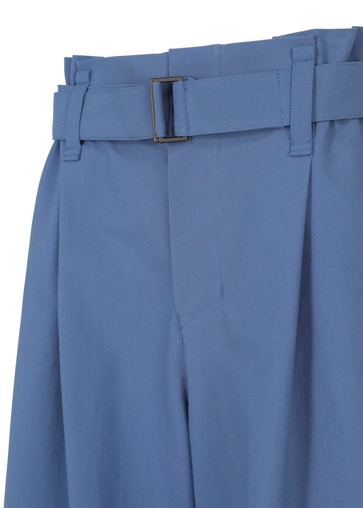 A detail shot of the 132 5. ISSEY MIYAKE WASHI STRETCH trousers.