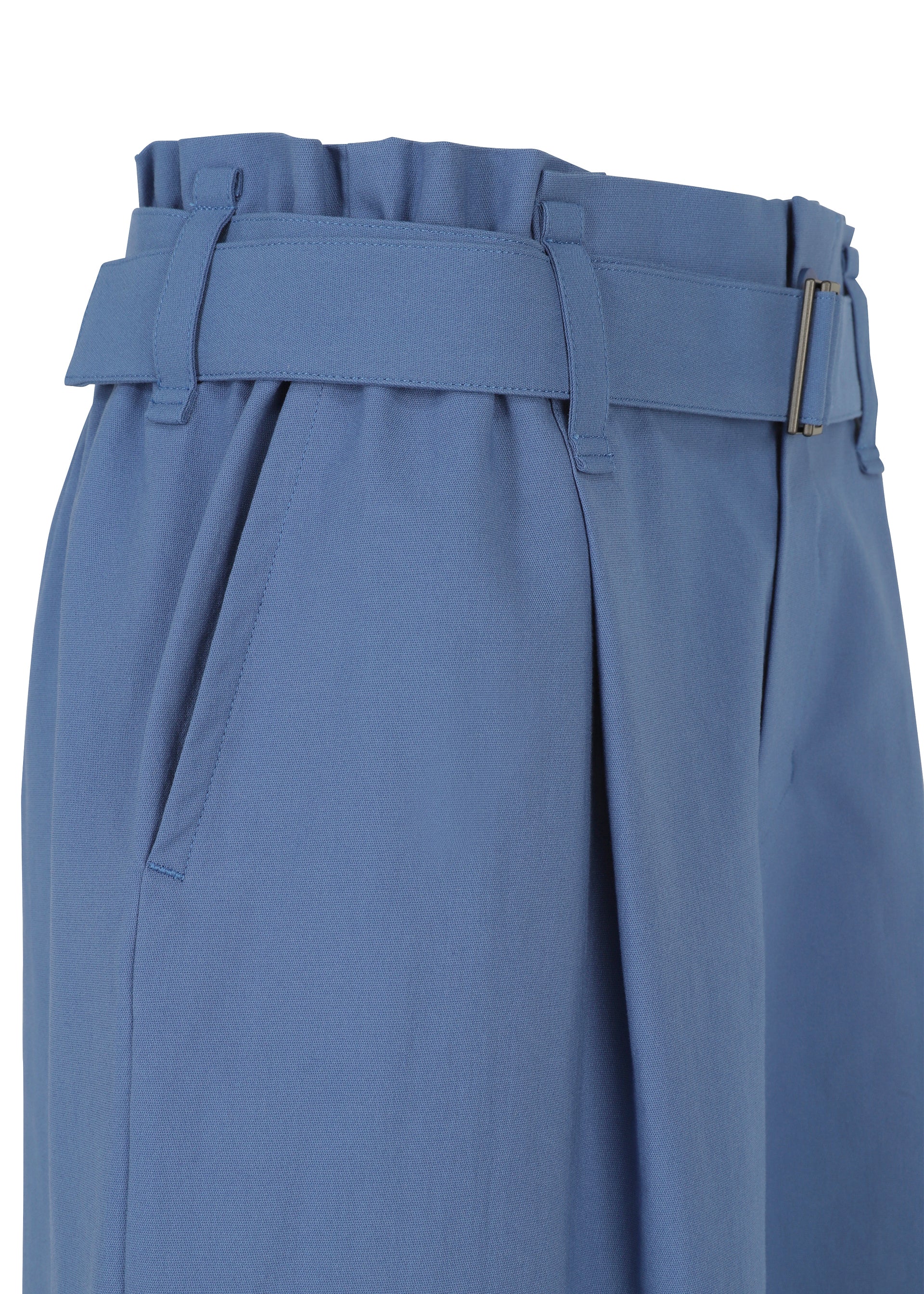 A detail shot of the 132 5. ISSEY MIYAKE WASHI STRETCH trousers.