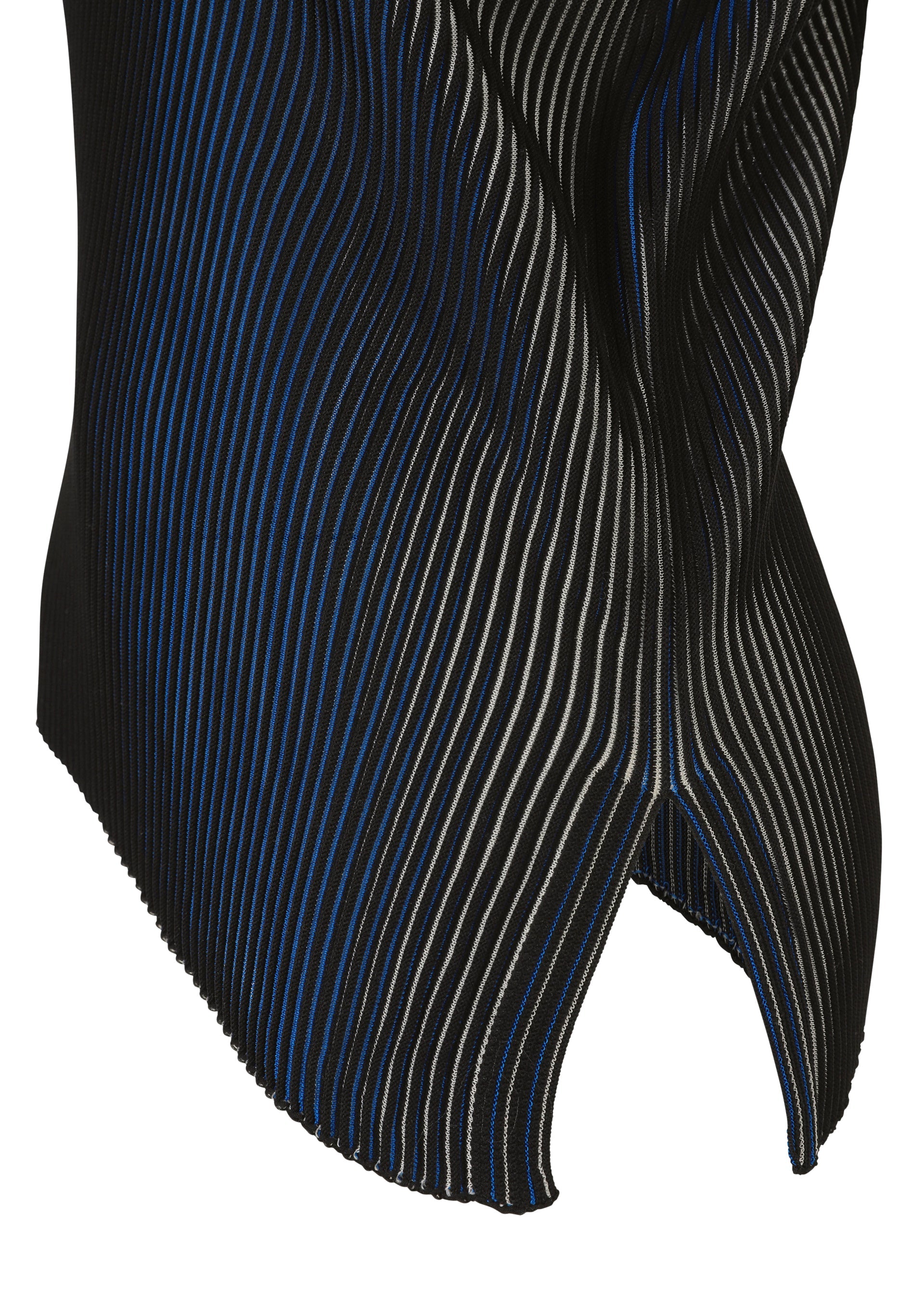 A detail shot of the 132 5. ISSEY MIYAKE FACET KNIT top.
