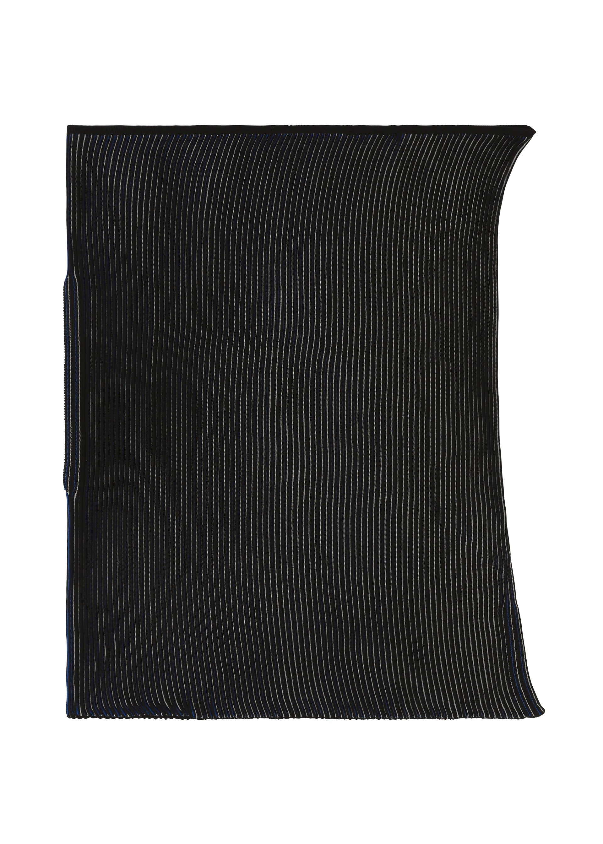 A detail shot of the 132 5. ISSEY MIYAKE FACET KNIT top.