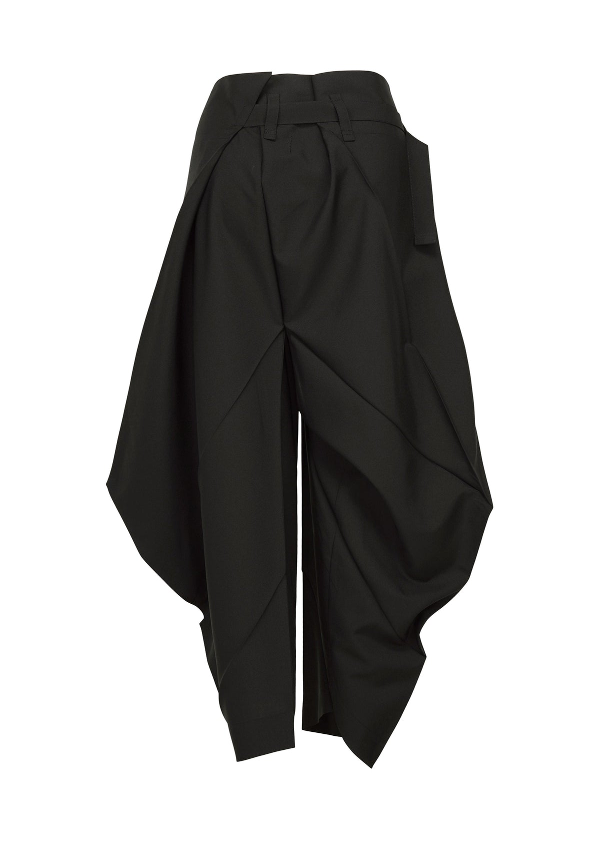 A detail shot of the 132 5. ISSEY MIYAKE F-BT trousers.