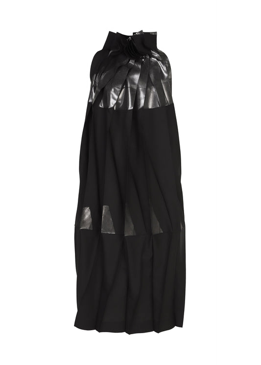 A product shot of the 132 5. ISSEY MIYAKE No.3-2 dress in black×silver.