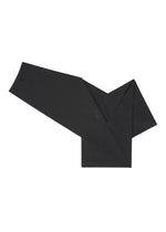 A detail shot of the 132 5. ISSEY MIYAKE F-SH-2 shirt.