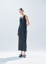 PAPER LIKE PLEATS Dress Black