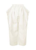 A product shot of the ISSEY MIYAKE HEMPEN trousers in washi white (05).