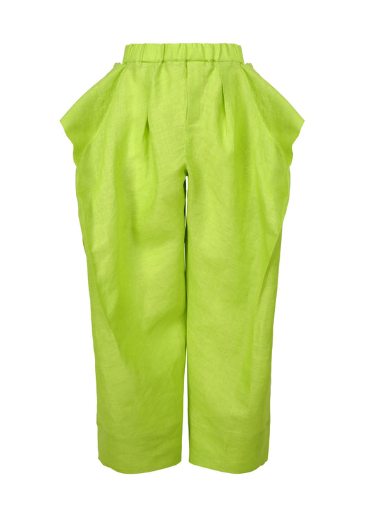 A product shot of the ISSEY MIYAKE HEMPEN trousers in moegi green (60).