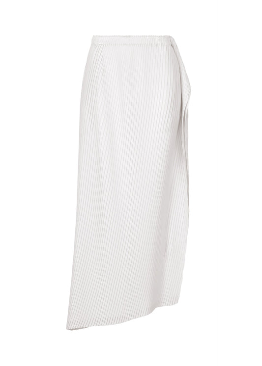 A product shot of the ISSEY MIYAKE SHADOW STUDY PLEATS SOLID skirt in .
