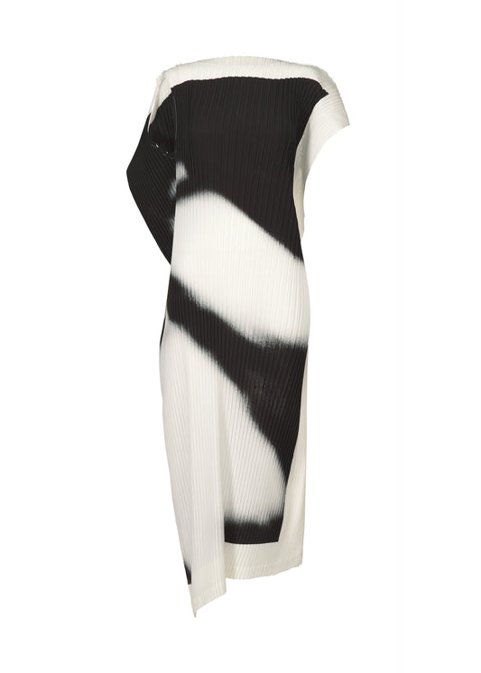 A product shot of the ISSEY MIYAKE SHADOW STUDY PLEATS dress in .