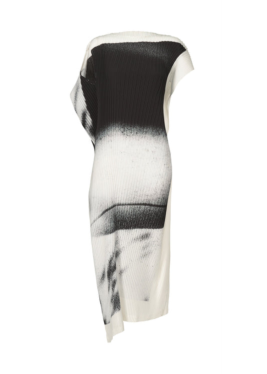 A product shot of the ISSEY MIYAKE SHADOW STUDY PLEATS dress in .