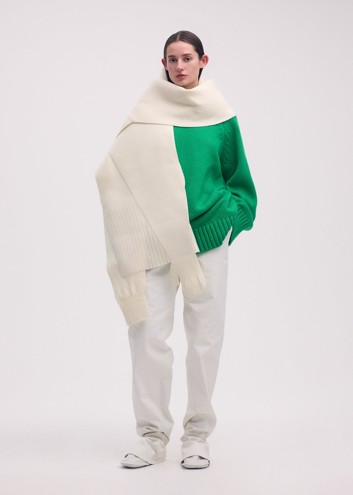 SLEEVES COLLECTION (STOLE) Stole Green-Hued