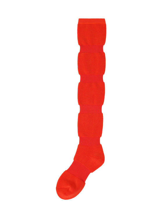 A product shot of the ISSEY MIYAKE PUMPED SOCKS socks in red (24).