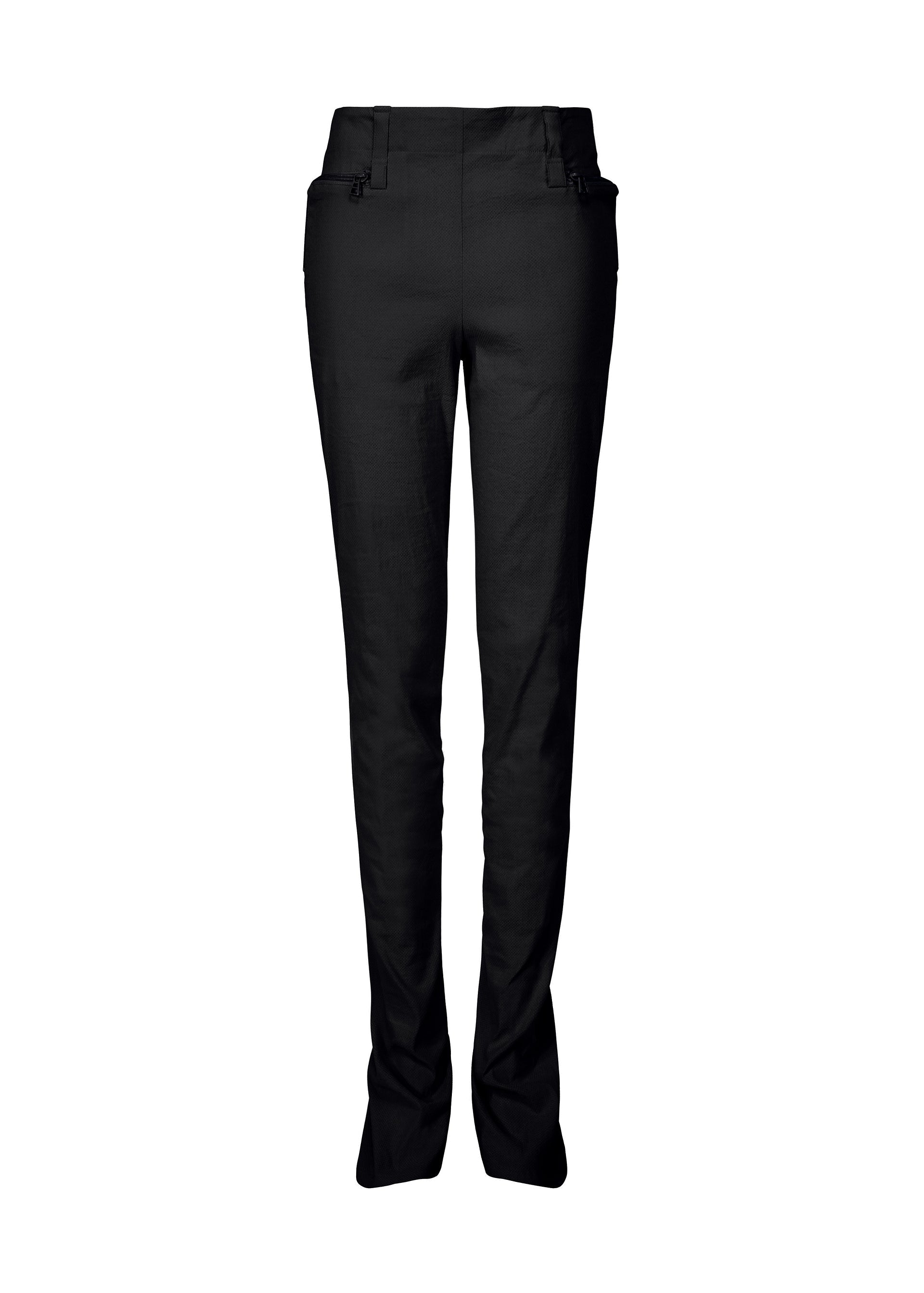 A product shot of the ISSEY MIYAKE PAPER BAG trousers in black (15).