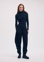 ORBICULAR PLEATS Trousers Black