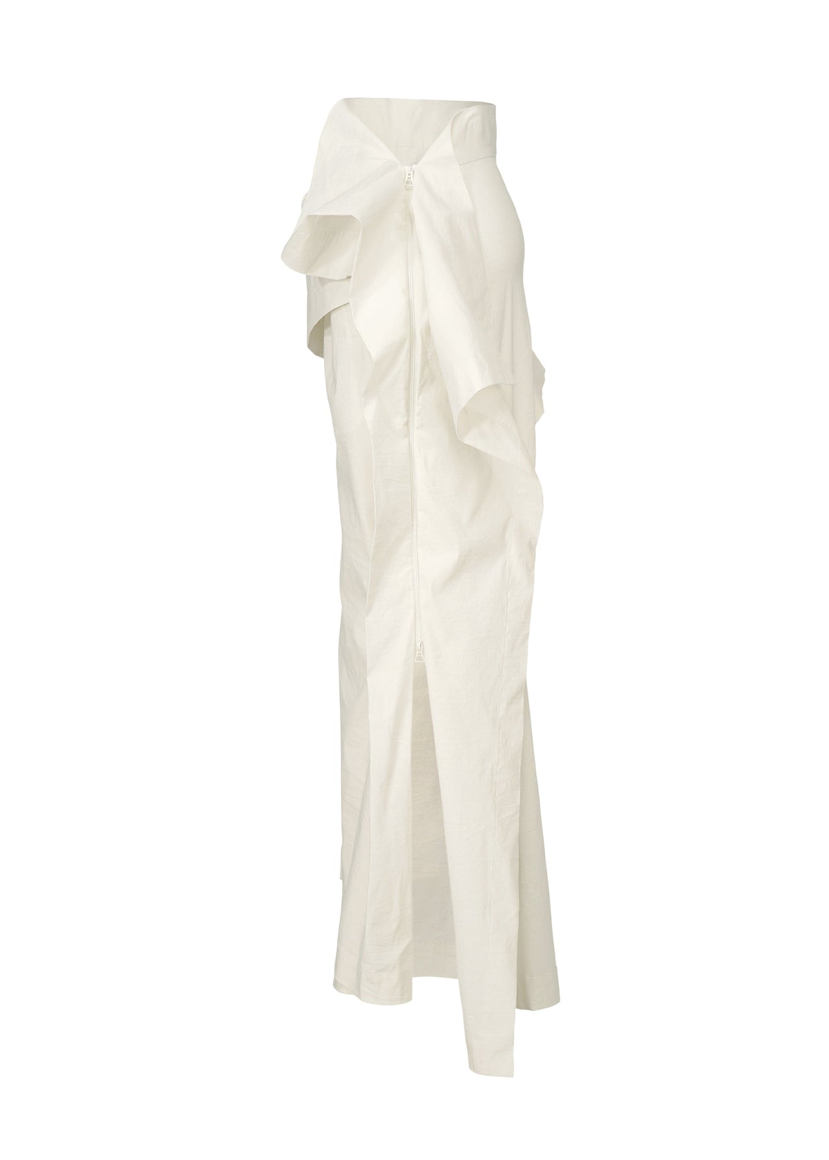 A detail shot of the ISSEY MIYAKE COLLAPSING SCULPTURE skirt.