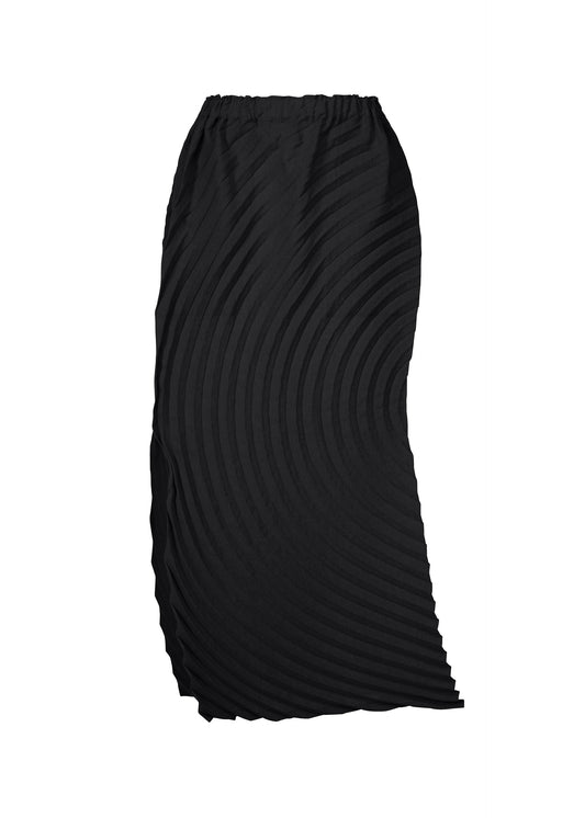 A product shot of the ISSEY MIYAKE PAPER BAG PLEATS skirt in black (15).