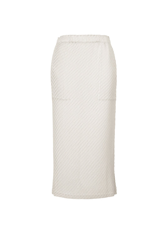 A product shot of the ISSEY MIYAKE SLEEK PLEATS skirt in white (01).