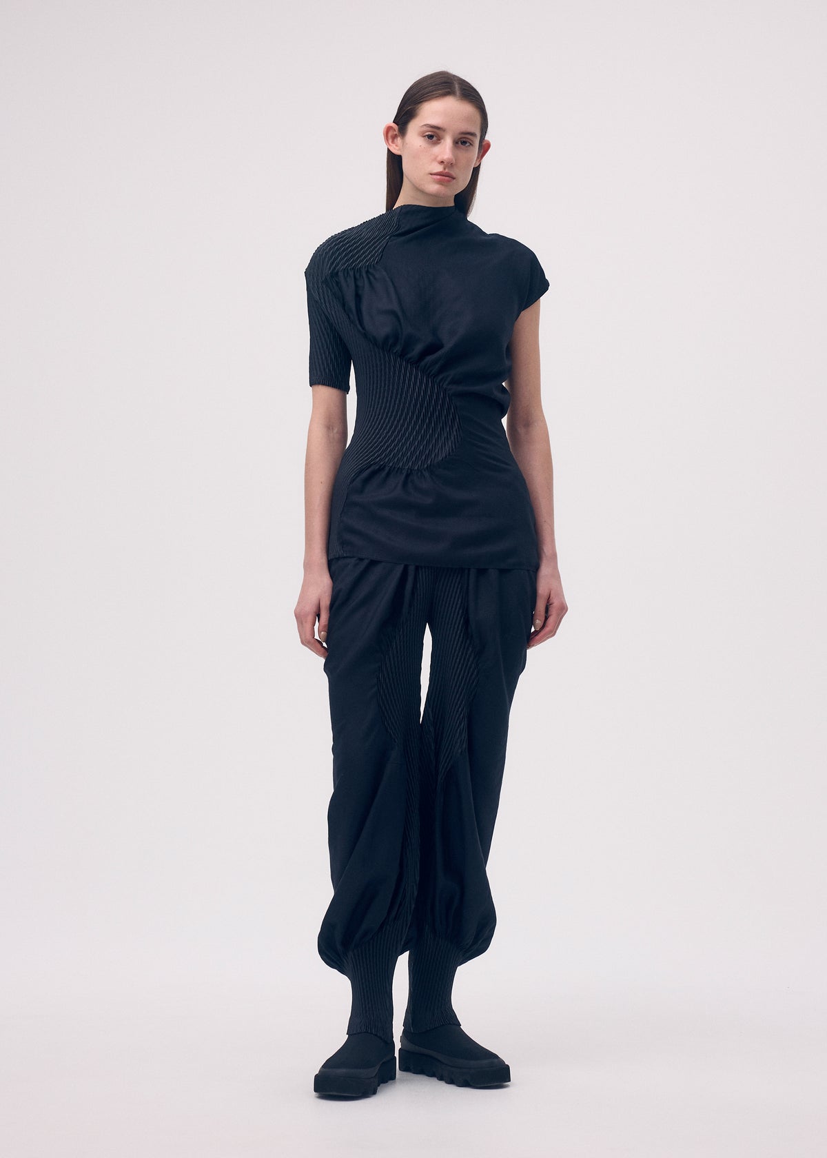 KNIT (CONTOUR) PLEATS Top Black