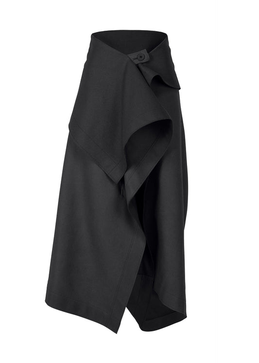 A product shot of the ISSEY MIYAKE LEFT UNDONE trousers in black (15).
