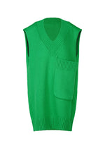A product shot of the ISSEY MIYAKE BREEZE KNIT vest in green (62).