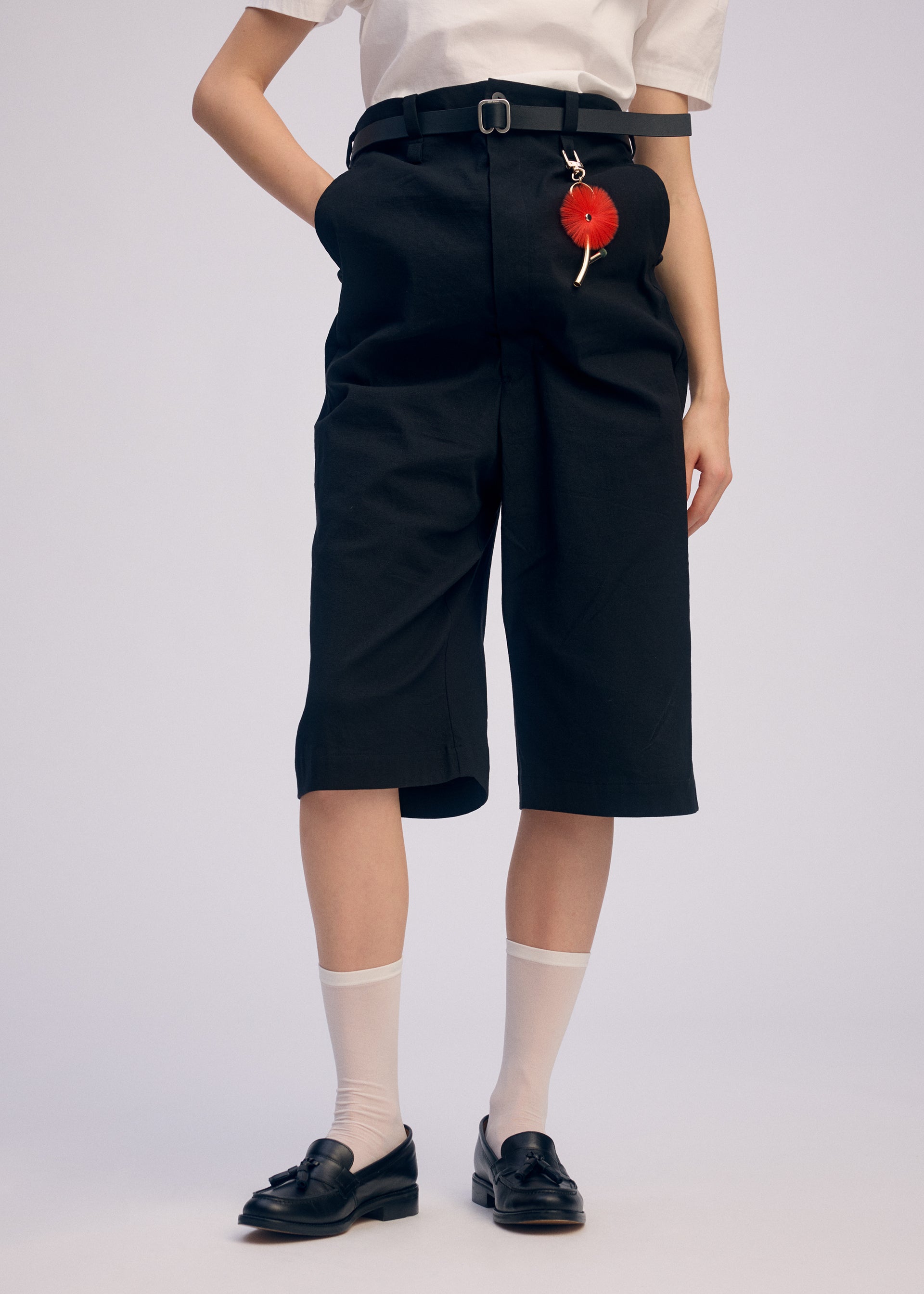 GENERIC WEAR Capri-style Trousers Black – The official ISSEY