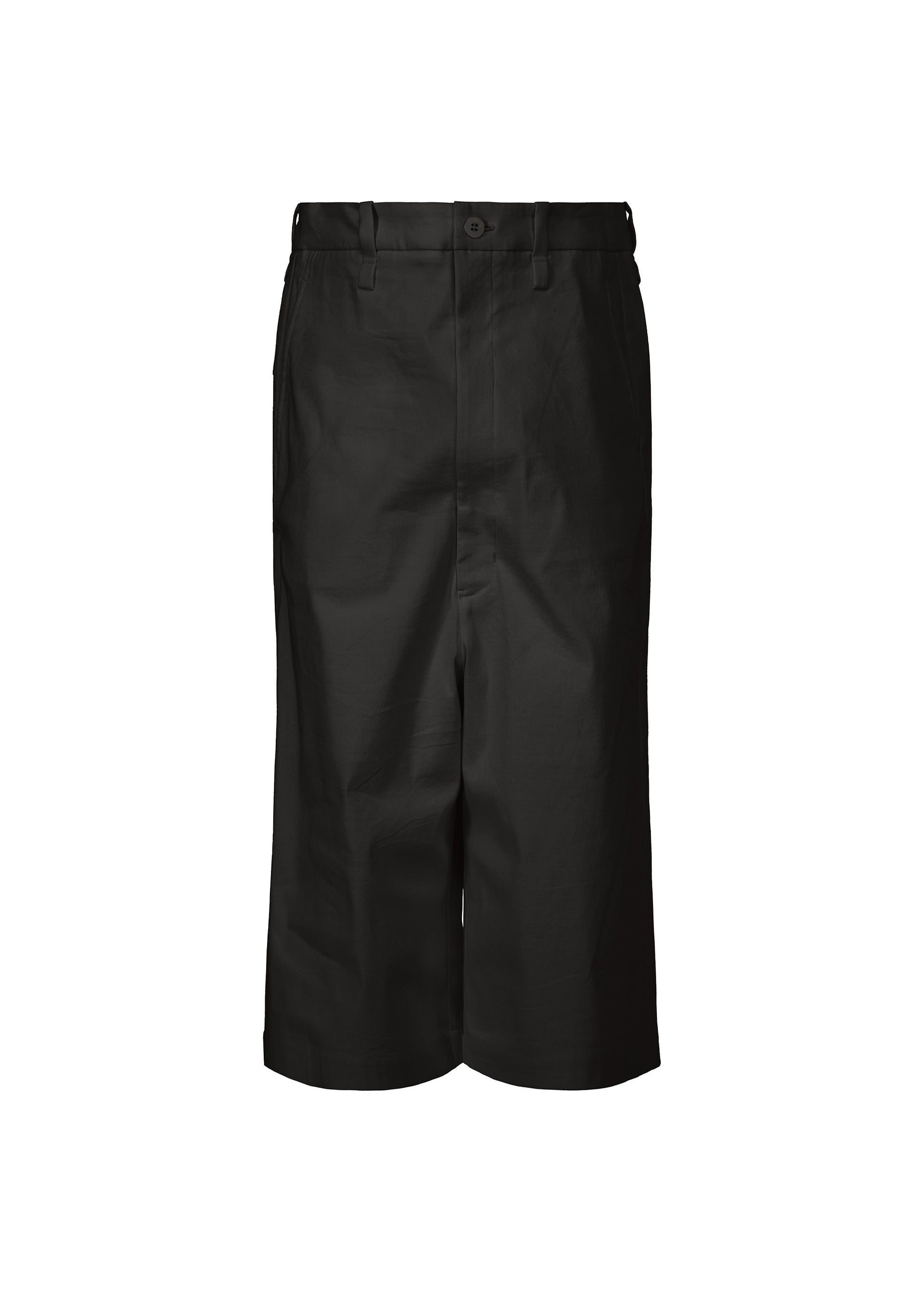 A product shot of the ISSEY MIYAKE GENERIC WEAR trousers in black (15).