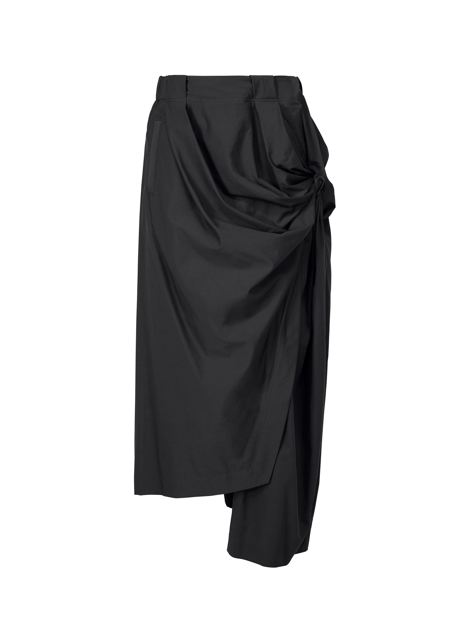 A product shot of the ISSEY MIYAKE TWISTED DRAPE trousers in black (15).