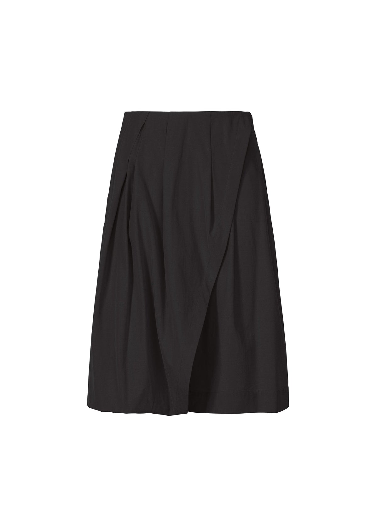 A product shot of the ISSEY MIYAKE LOOPED trousers in black (15).