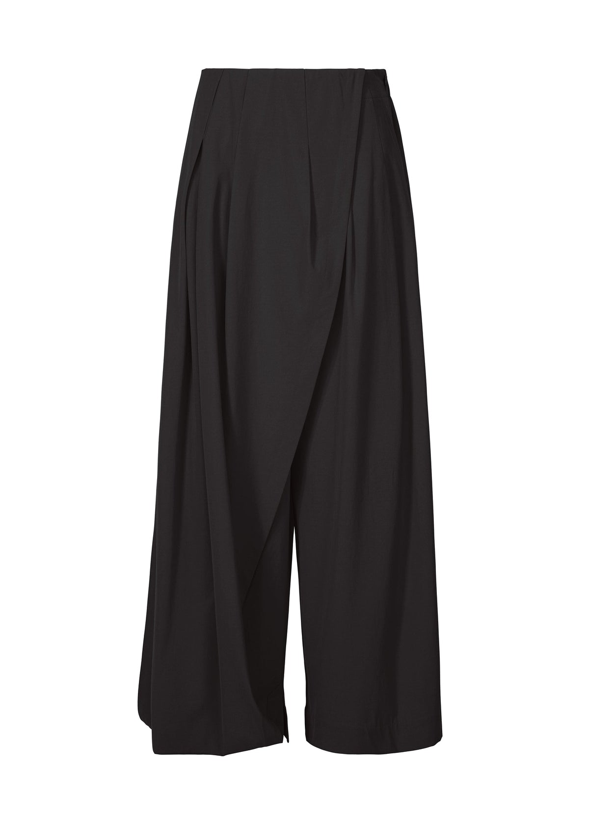 A product shot of the ISSEY MIYAKE LOOPED trousers in black (15).
