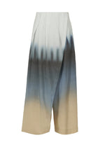 A product shot of the ISSEY MIYAKE PLUMAGE trousers in starling.
