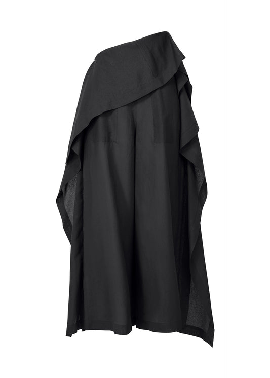 A product shot of the ISSEY MIYAKE ALL SQUARES trousers in black (15).