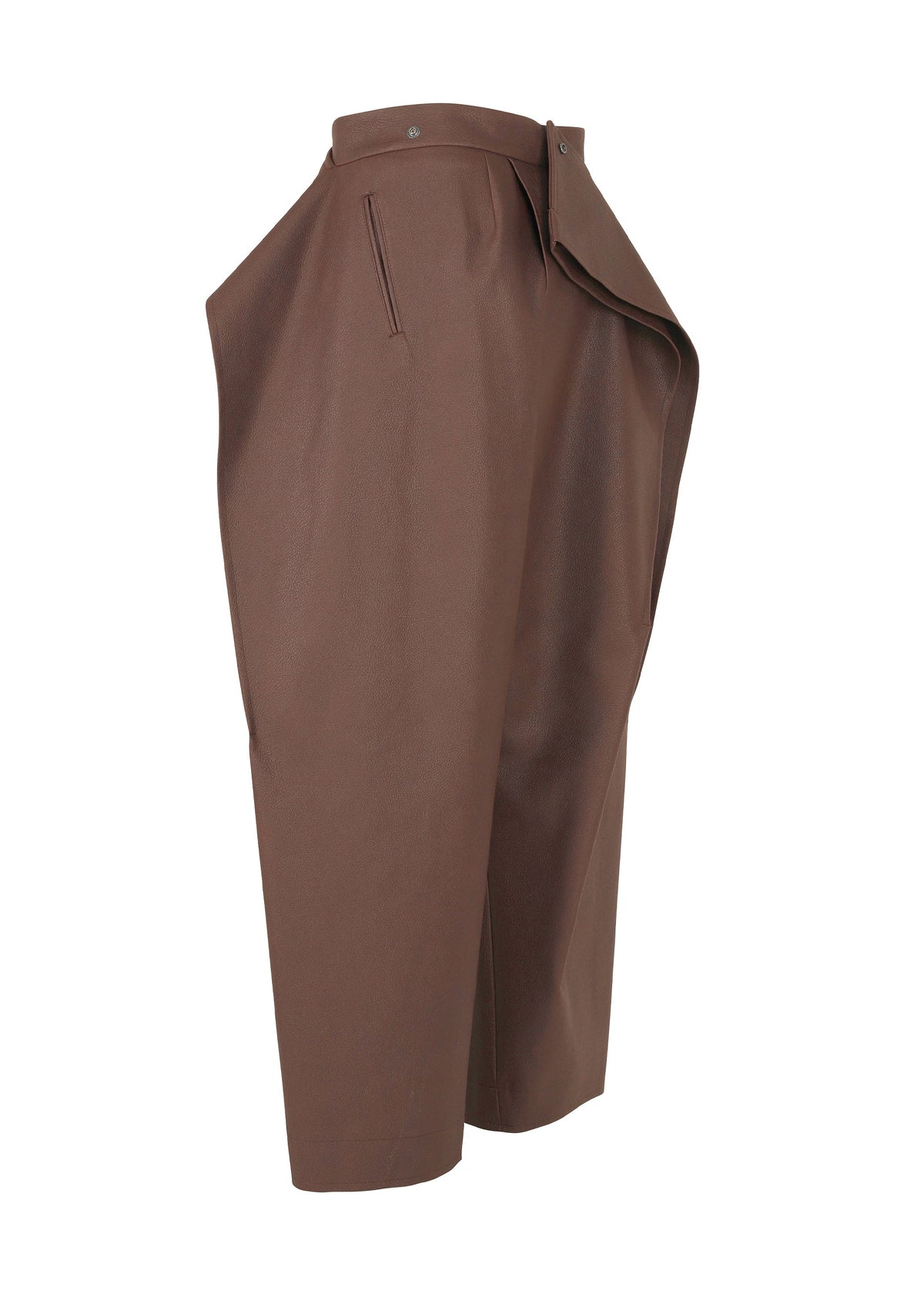 A detail shot of the ISSEY MIYAKE PRONOUNCED BODY clothing.