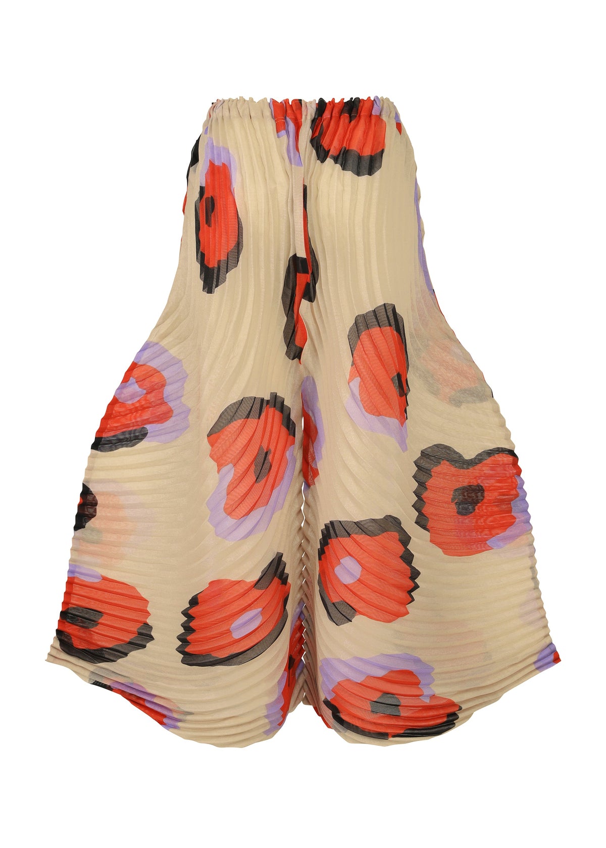 A detail shot of the ISSEY MIYAKE VERVE trousers.