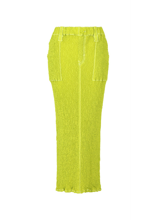A product shot of the ISSEY MIYAKE WAVELET ENSEMBLE skirt in parakeet green (64).