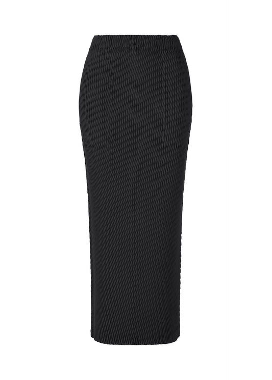 A product shot of the ISSEY MIYAKE SLEEK PLEATS skirt in black.